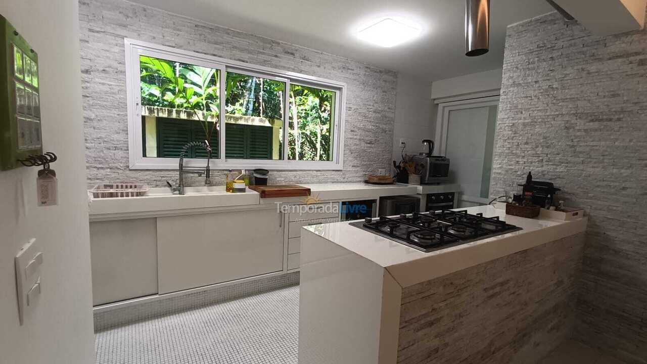 House for vacation rental in São Sebastião (Praia da Baleia)