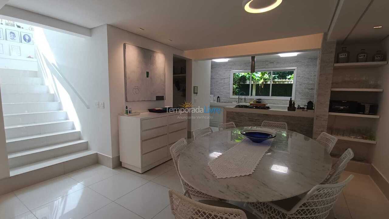 House for vacation rental in São Sebastião (Praia da Baleia)