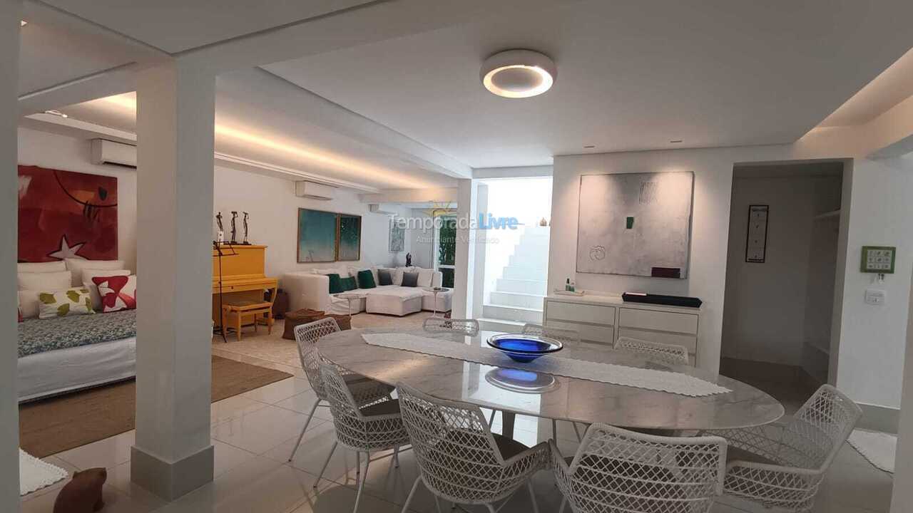 House for vacation rental in São Sebastião (Praia da Baleia)