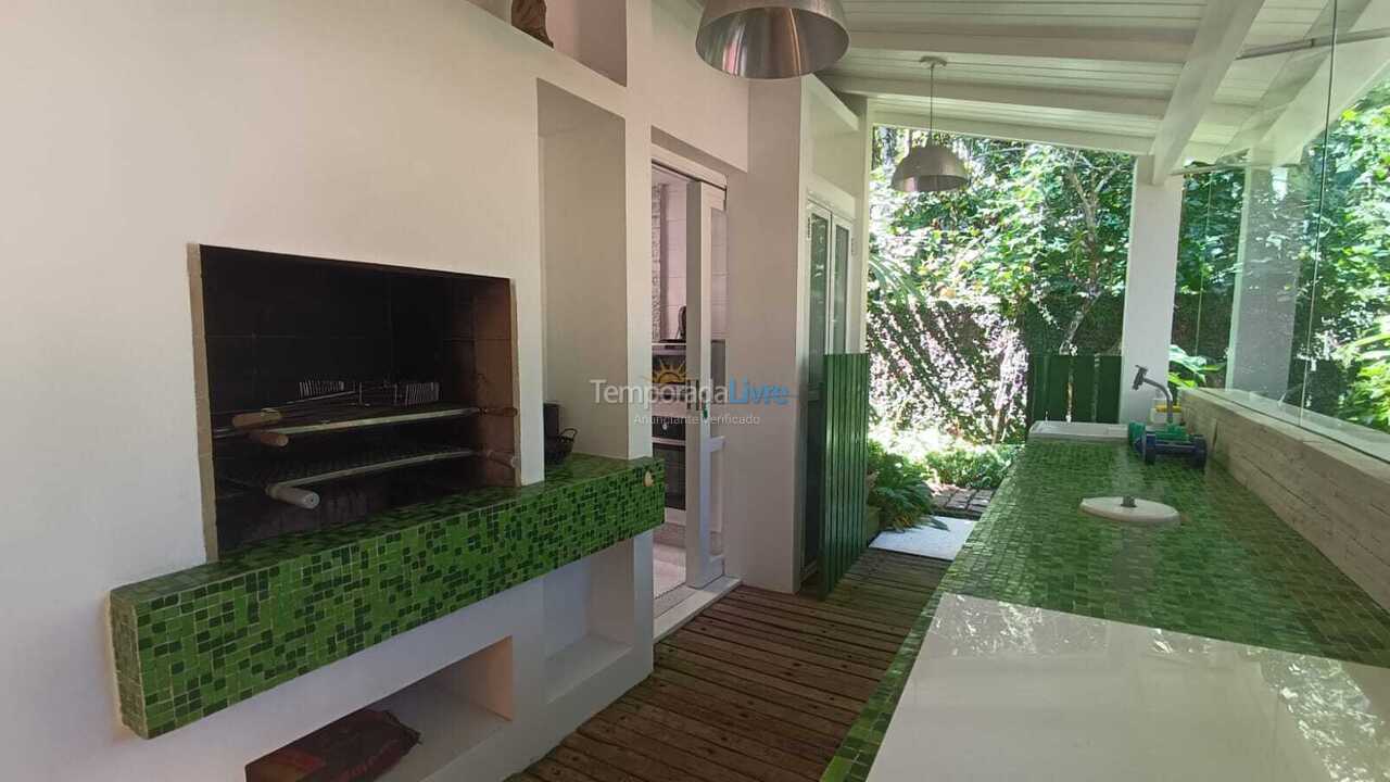 House for vacation rental in São Sebastião (Praia da Baleia)