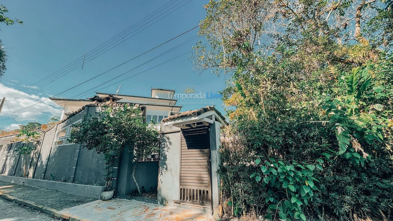 Casa para aluguel de temporada em Bertioga (Praia de Guaratuba)