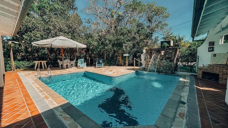 Casa de Praia com Varanda á 100 metros da praia