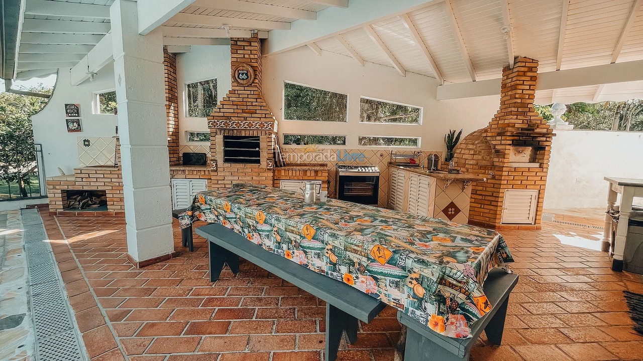 Casa para aluguel de temporada em Bertioga (Praia de Guaratuba)