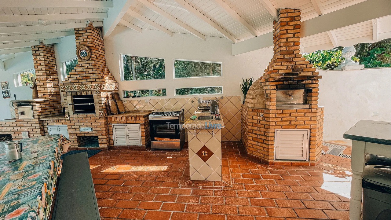 Casa para aluguel de temporada em Bertioga (Praia de Guaratuba)