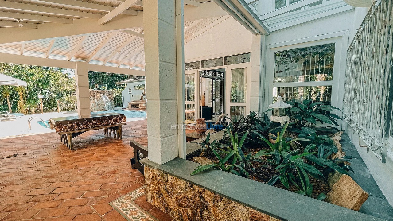 Casa para aluguel de temporada em Bertioga (Praia de Guaratuba)