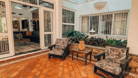 Casa de Praia com Varanda á 100 metros da praia