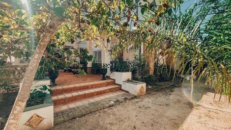 Casa de Praia com Varanda á 100 metros da praia