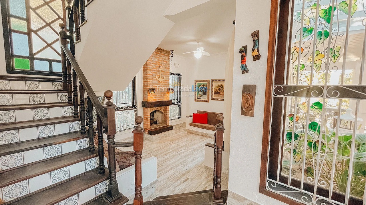 Casa para aluguel de temporada em Bertioga (Praia de Guaratuba)