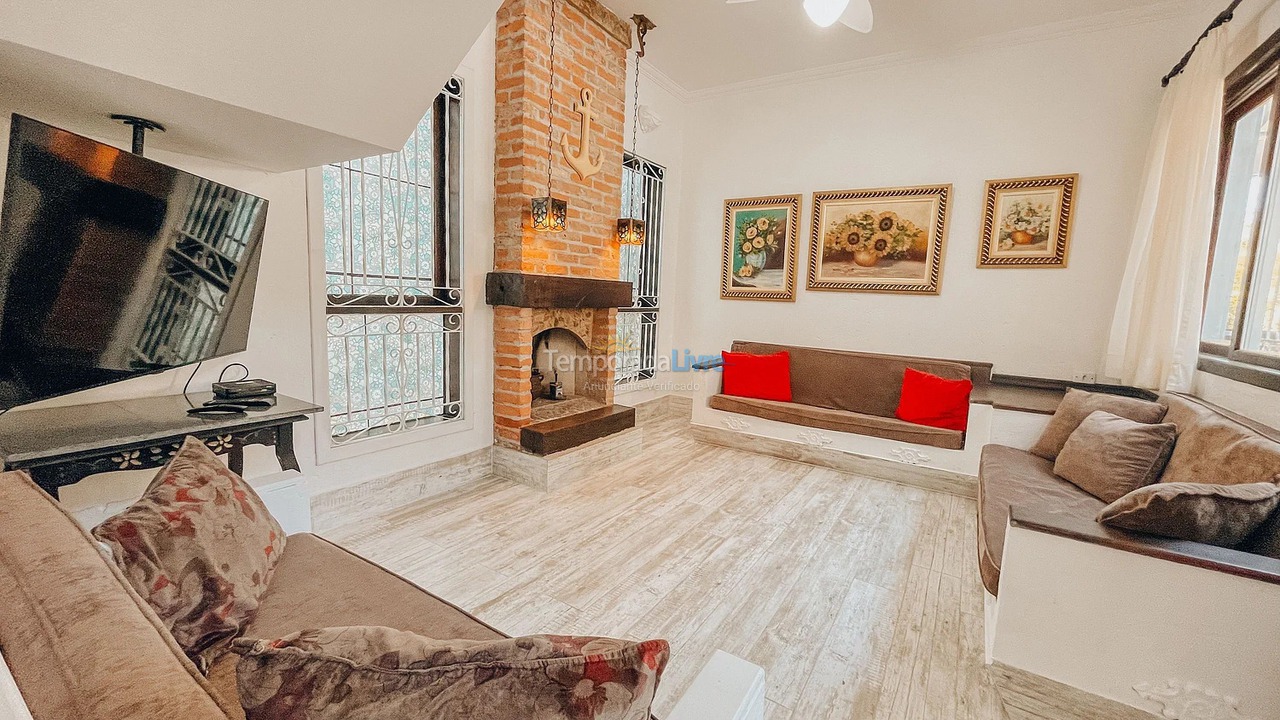 Casa para aluguel de temporada em Bertioga (Praia de Guaratuba)