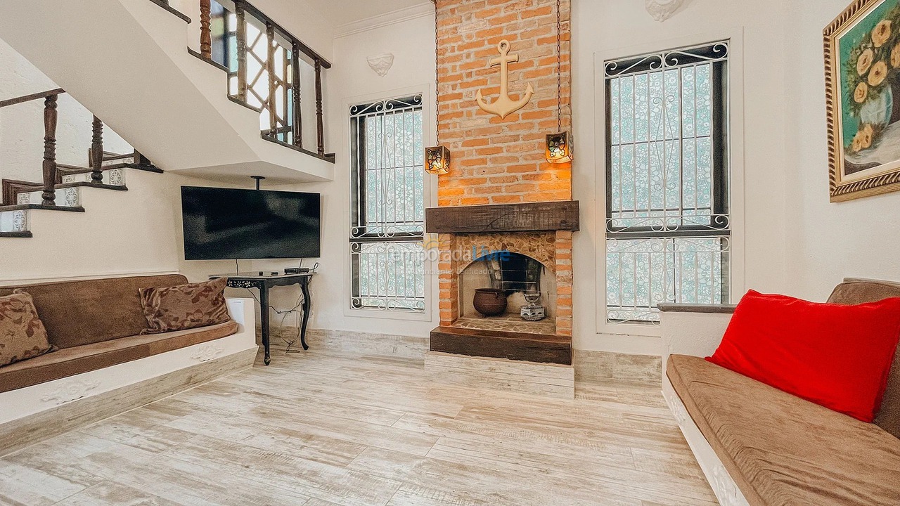 Casa para aluguel de temporada em Bertioga (Praia de Guaratuba)