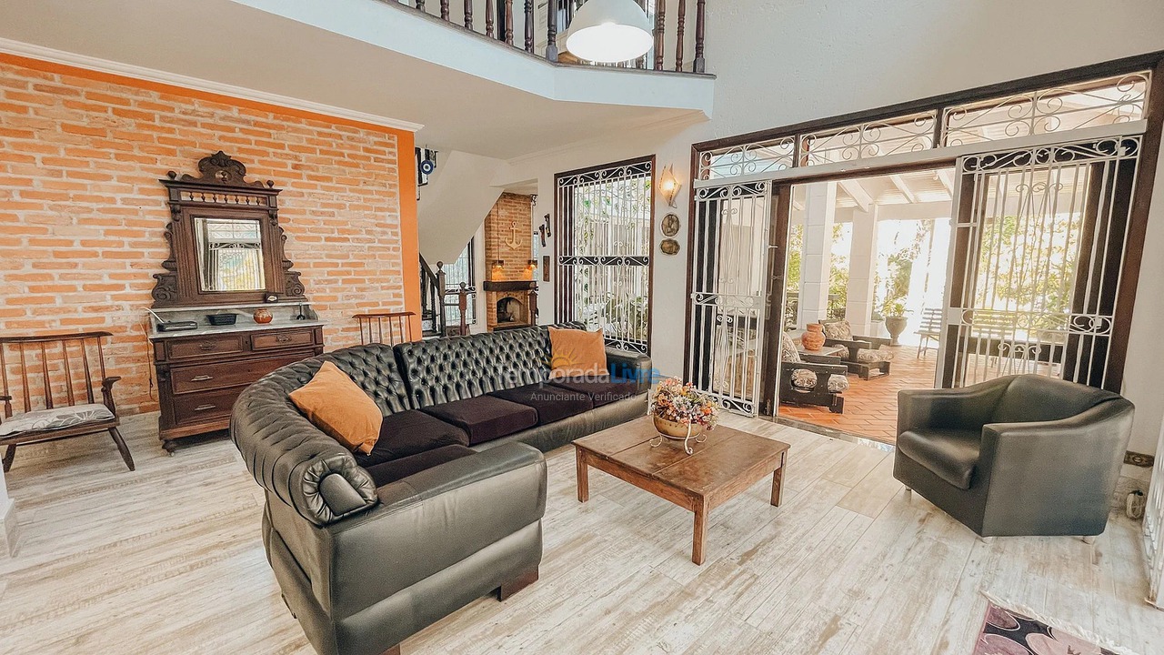 Casa para aluguel de temporada em Bertioga (Praia de Guaratuba)