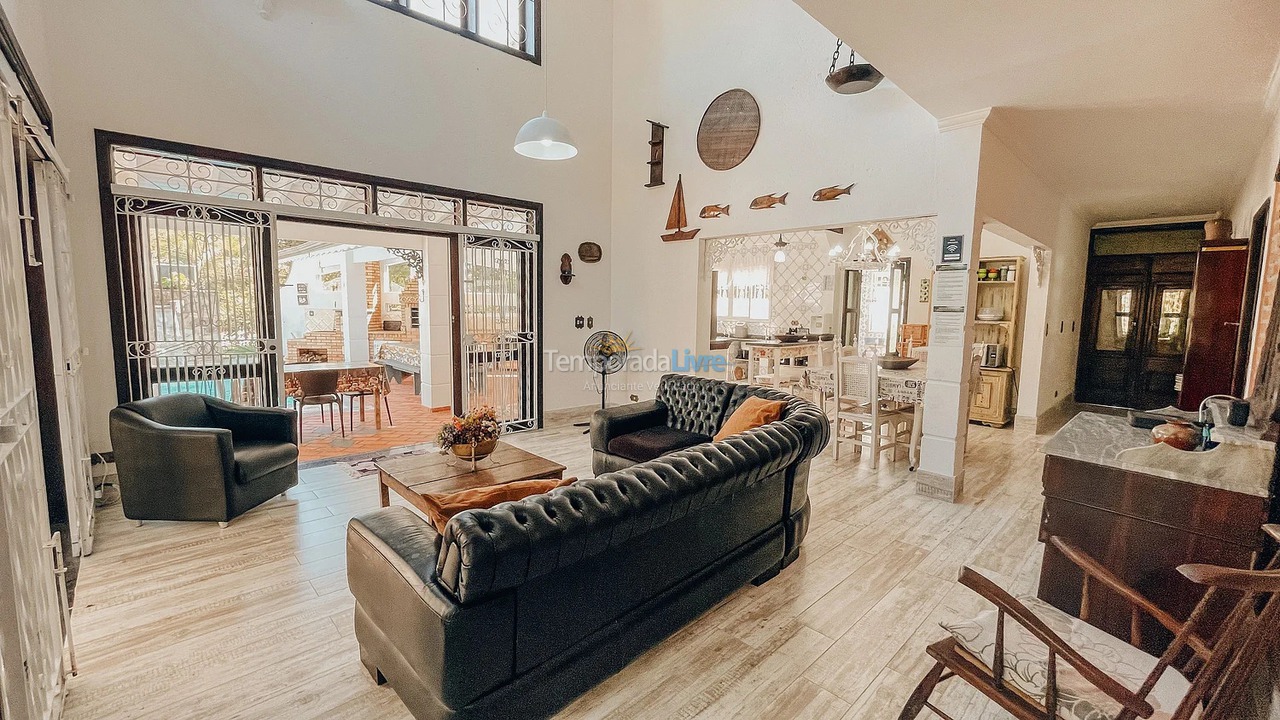 Casa para aluguel de temporada em Bertioga (Praia de Guaratuba)