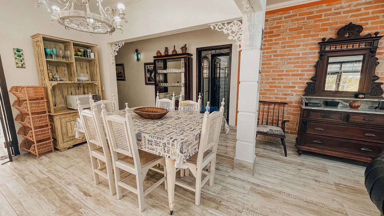 Casa para aluguel de temporada em Bertioga (Praia de Guaratuba)