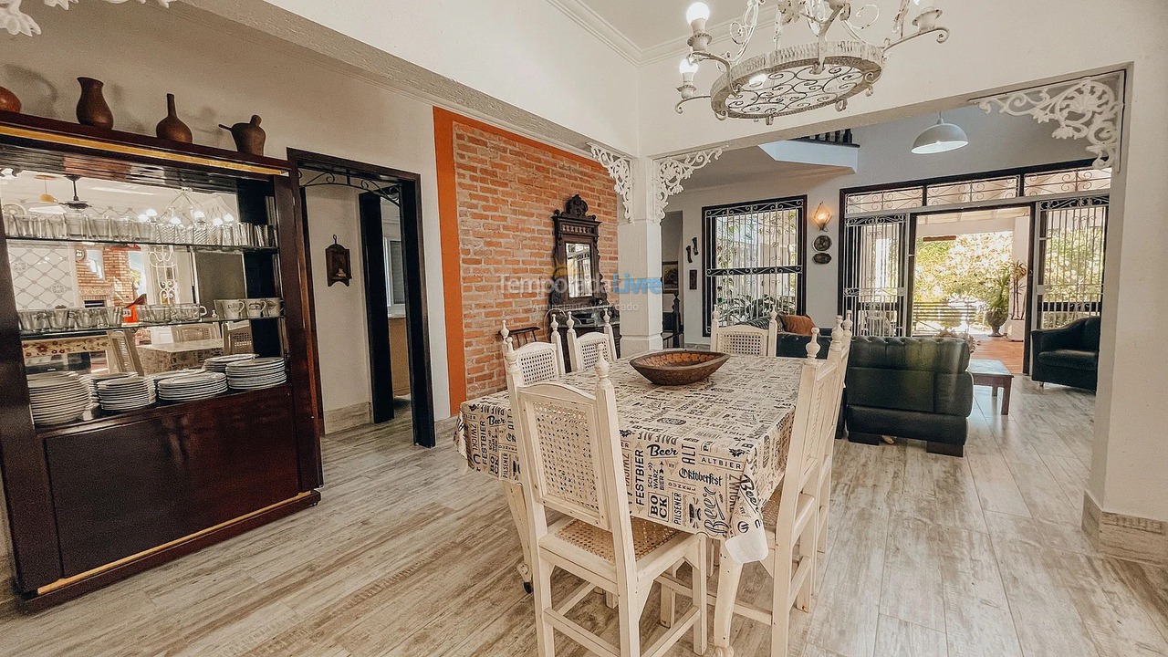 Casa para aluguel de temporada em Bertioga (Praia de Guaratuba)