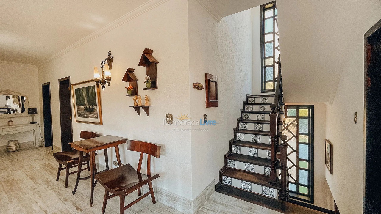 Casa para aluguel de temporada em Bertioga (Praia de Guaratuba)