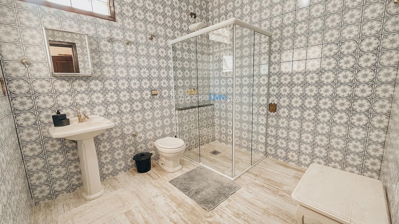 Casa para aluguel de temporada em Bertioga (Praia de Guaratuba)