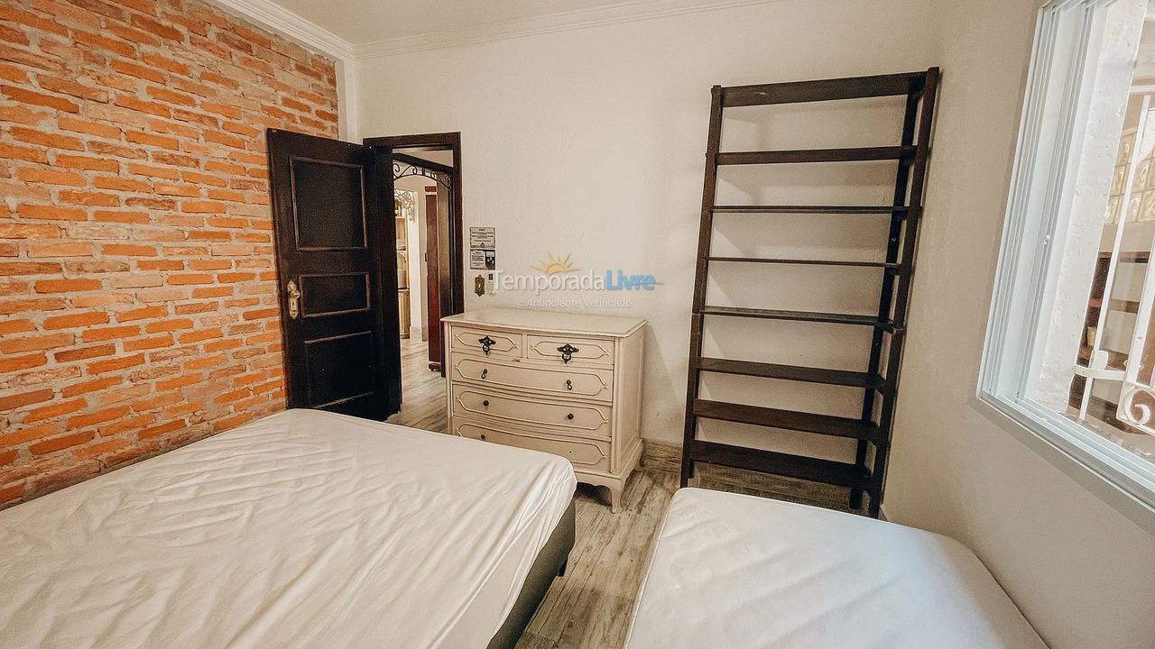 Casa para aluguel de temporada em Bertioga (Praia de Guaratuba)