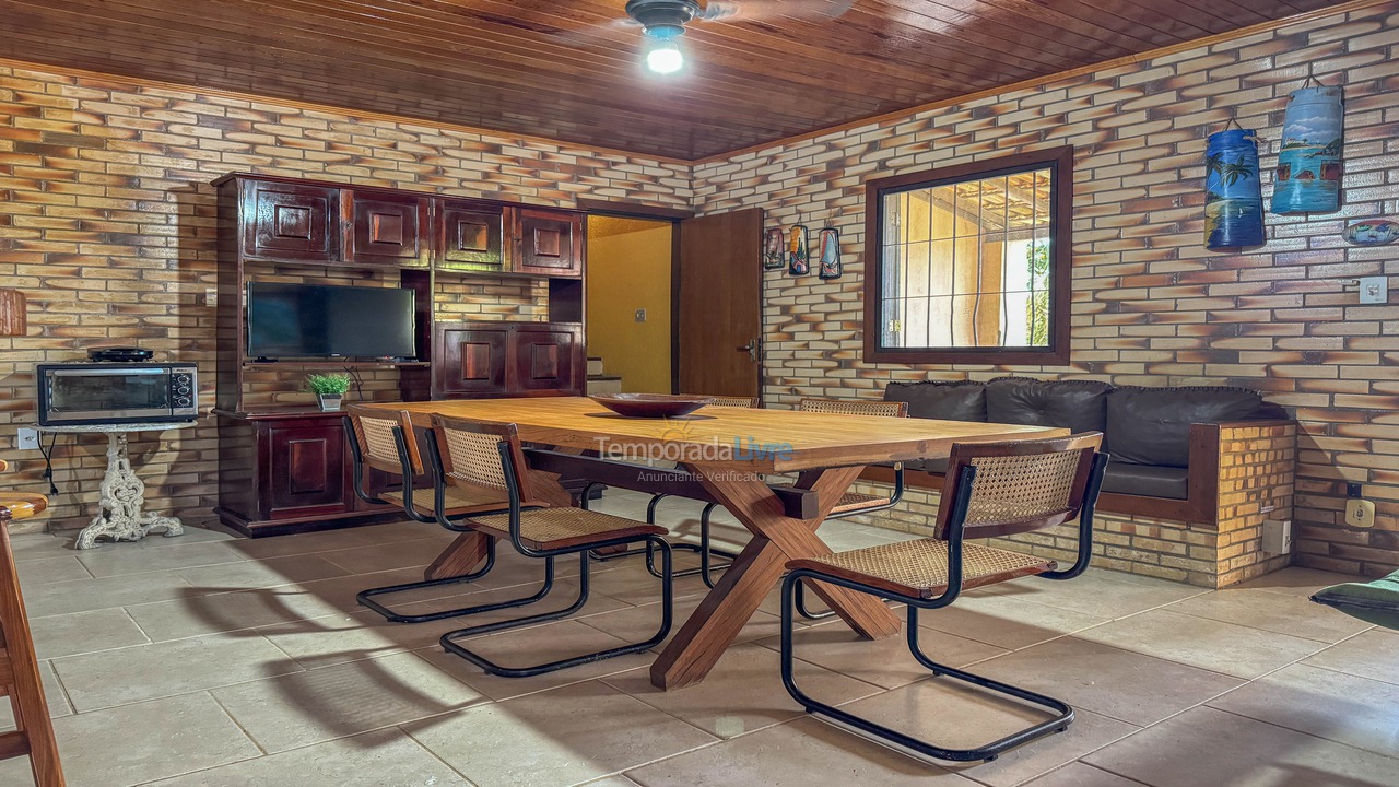 Casa para aluguel de temporada em Armação dos Búzios (Bairro Rasa)