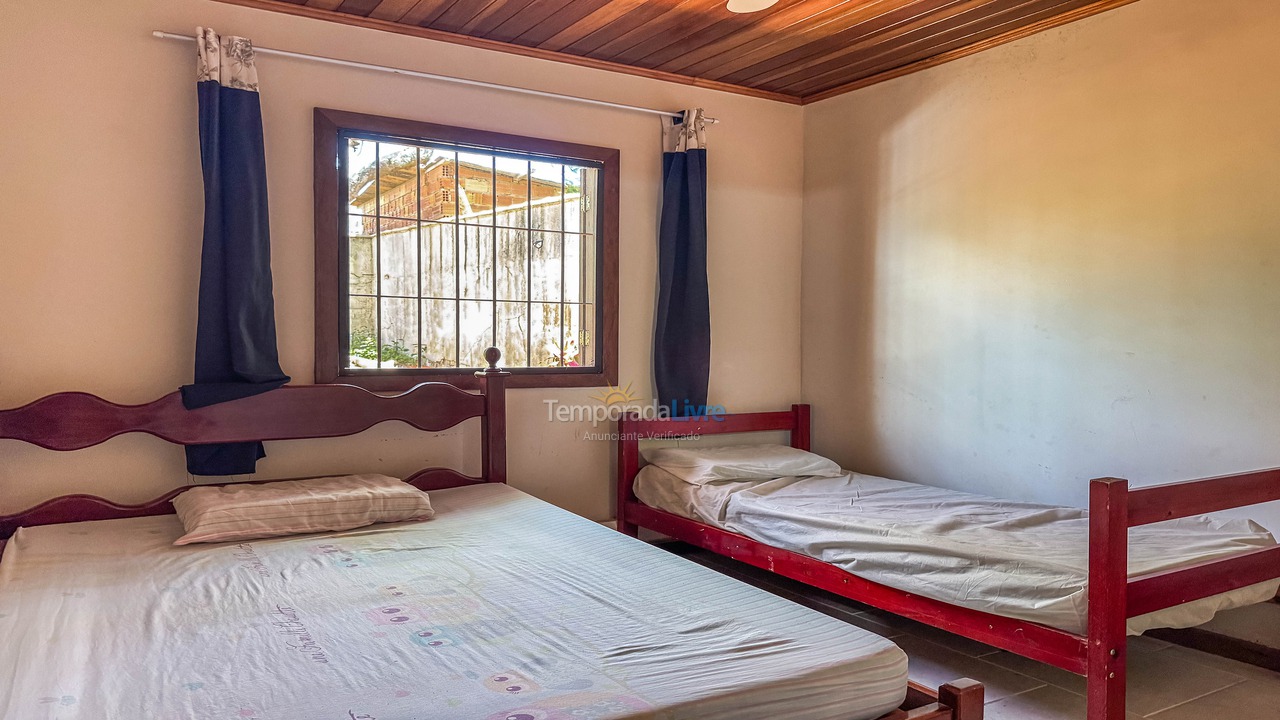 Casa para aluguel de temporada em Armação dos Búzios (Bairro Rasa)