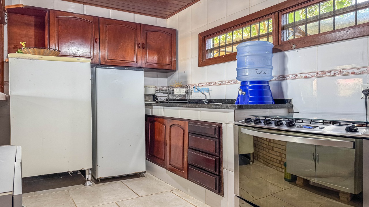 Casa para aluguel de temporada em Armação dos Búzios (Bairro Rasa)