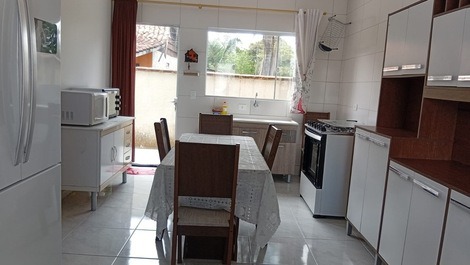 Cómoda casa cerca de la playa de Pontal.