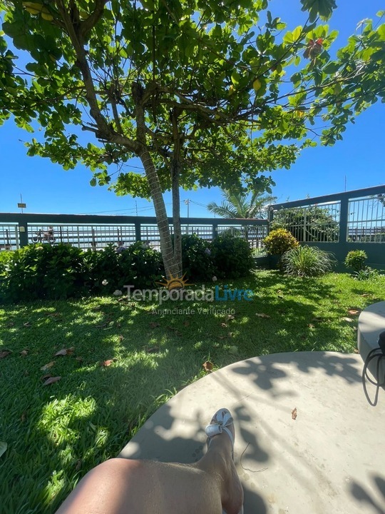 Apartamento para aluguel de temporada em Itapema (Meia Praia)