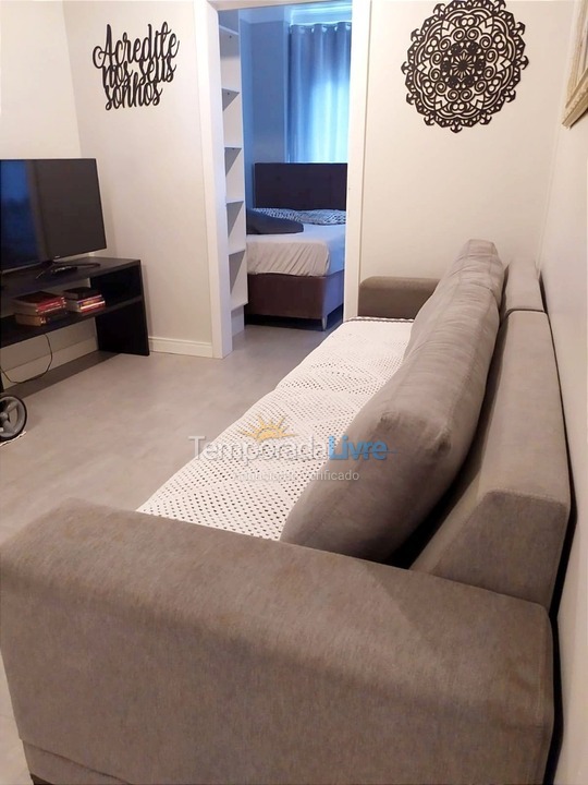 Apartamento para aluguel de temporada em Itapema (Meia Praia)