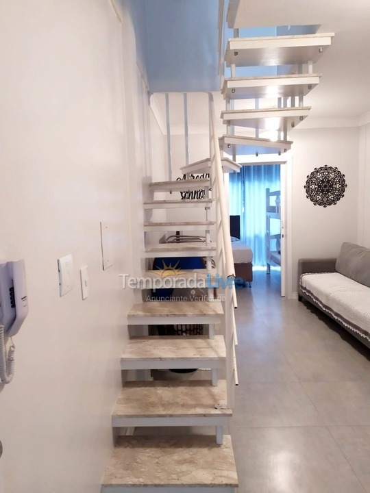 Apartamento para aluguel de temporada em Itapema (Meia Praia)