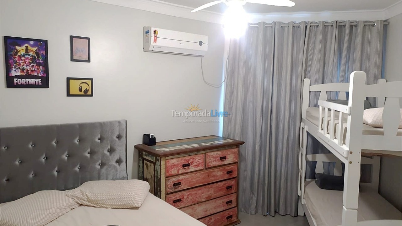 Apartamento para aluguel de temporada em Itapema (Meia Praia)