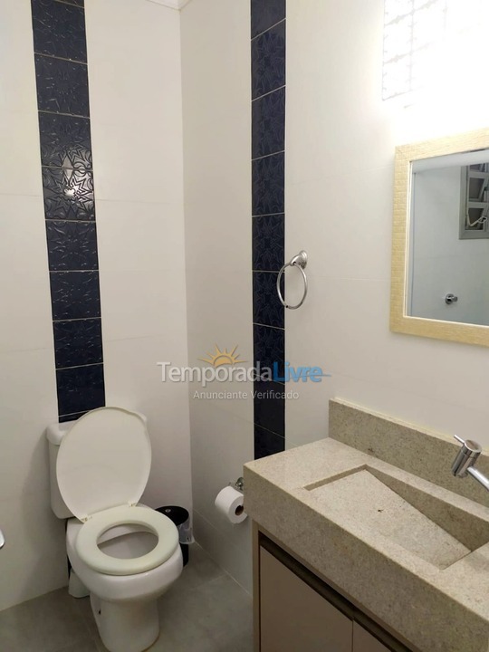 Apartamento para aluguel de temporada em Itapema (Meia Praia)