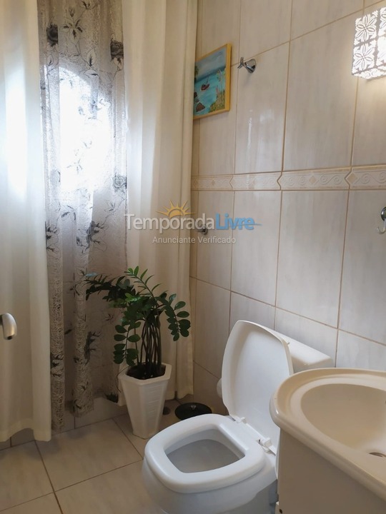 Apartamento para aluguel de temporada em Itapema (Meia Praia)