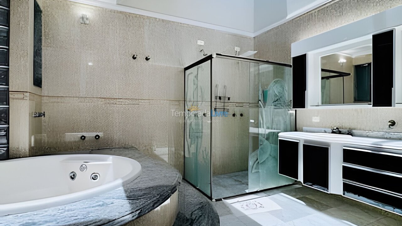 Casa para aluguel de temporada em Guarujá (Jd Acapulco)