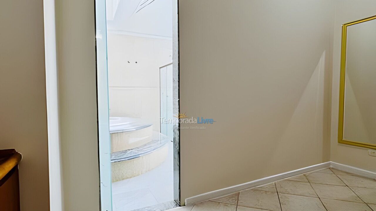 Casa para aluguel de temporada em Guarujá (Jd Acapulco)