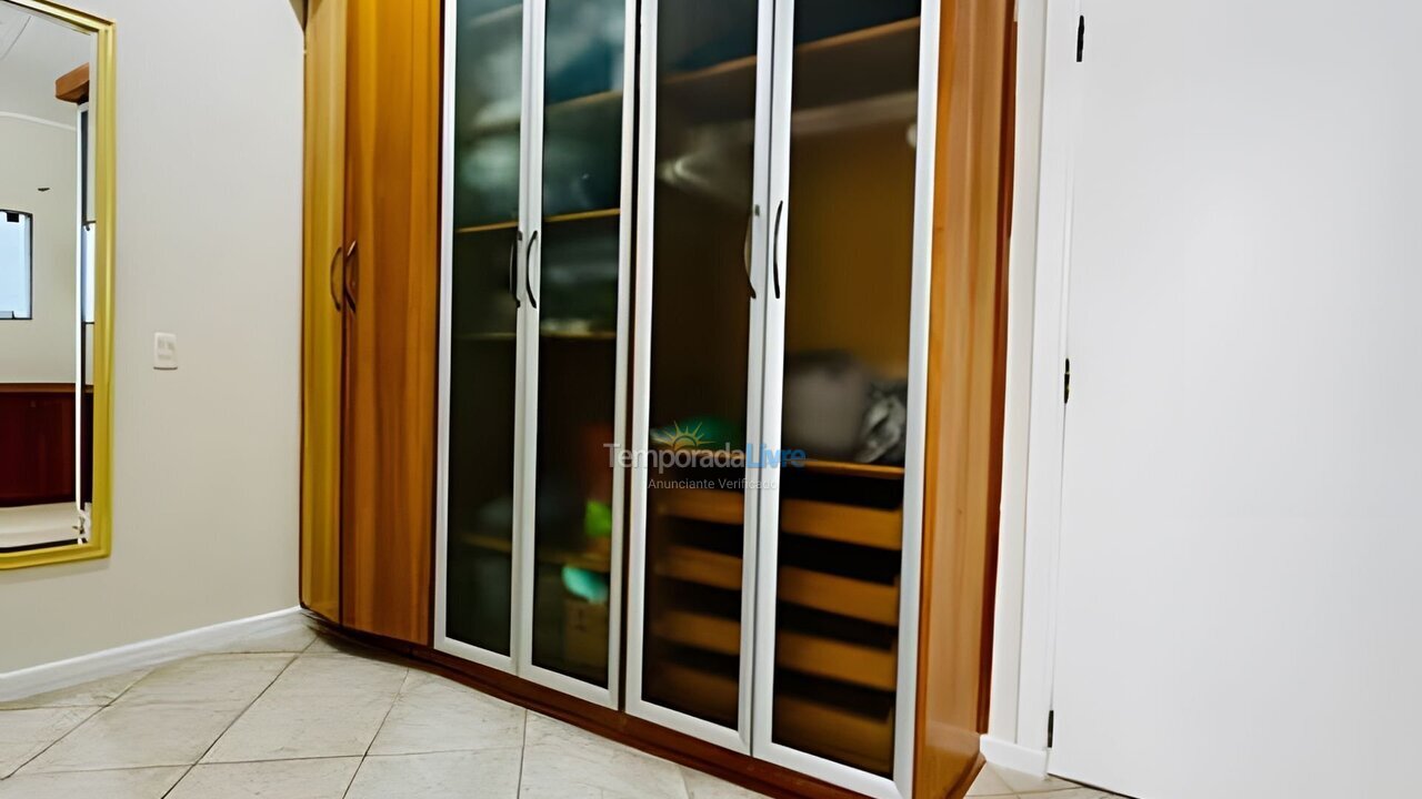 Casa para aluguel de temporada em Guarujá (Jd Acapulco)