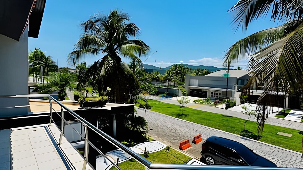 Casa para aluguel de temporada em Guarujá (Jd Acapulco)