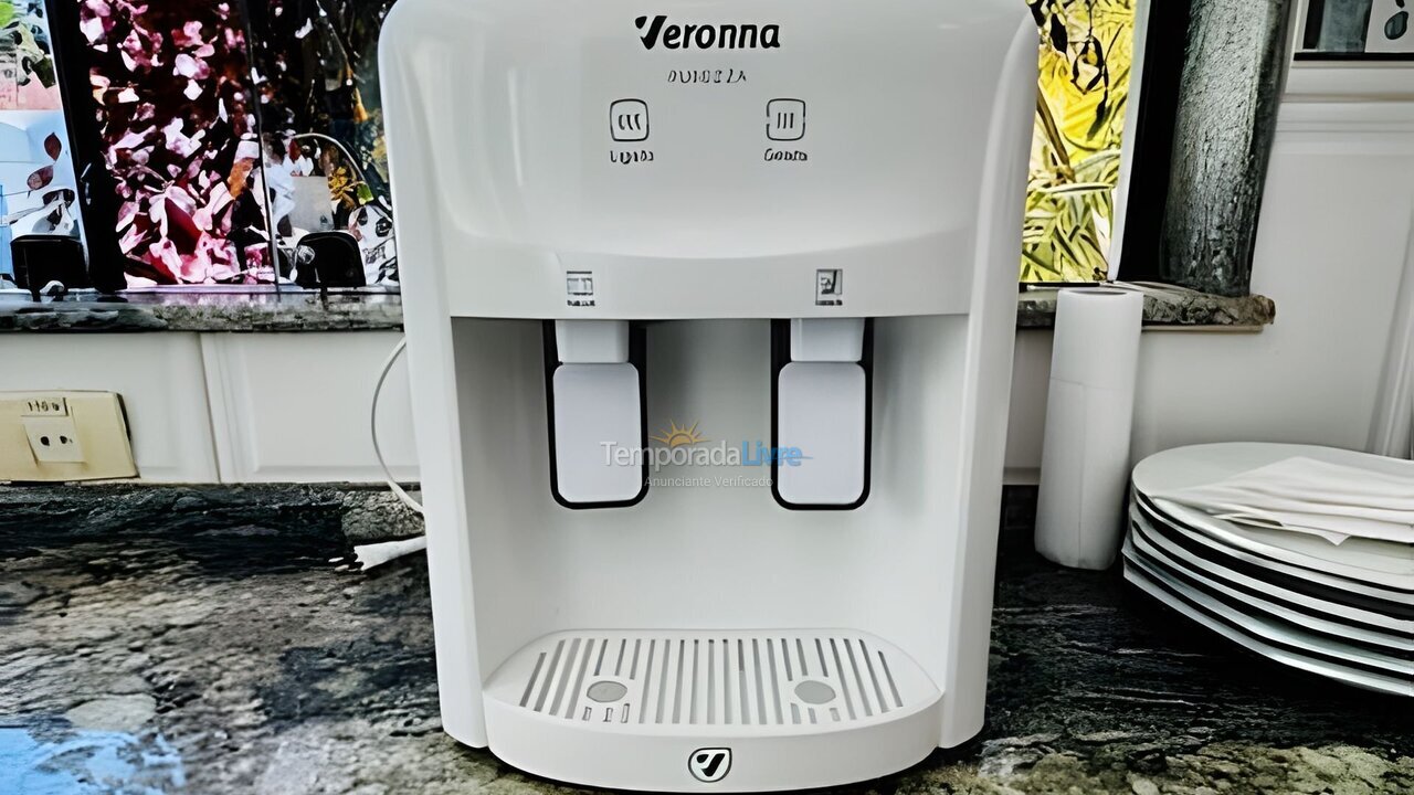 Casa para aluguel de temporada em Guarujá (Jd Acapulco)