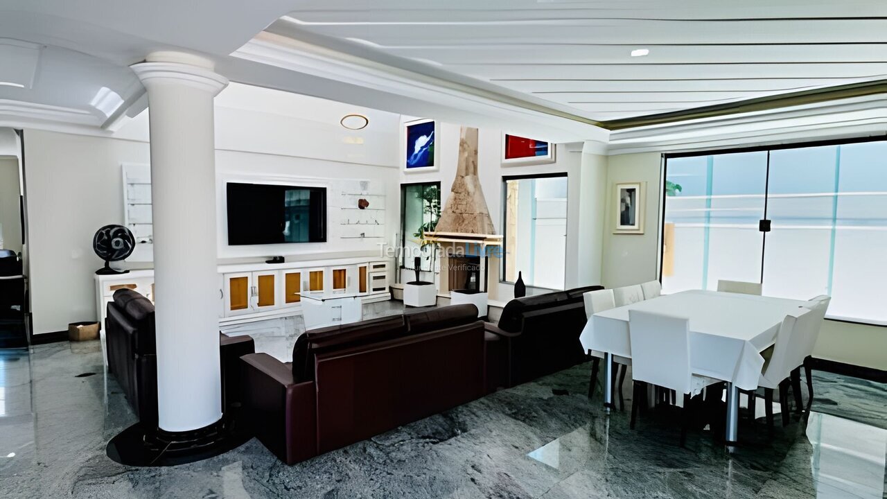 Casa para aluguel de temporada em Guarujá (Jd Acapulco)