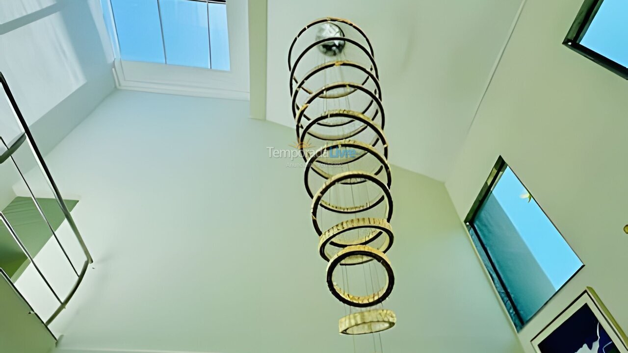 Casa para aluguel de temporada em Guarujá (Jd Acapulco)