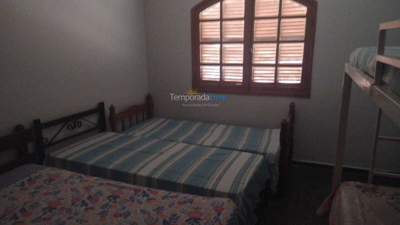 Casa para alquiler de vacaciones em Cabo Frio (Travessa Jorge Lóssion85 Algodoal)
