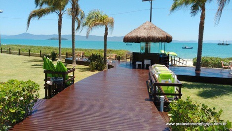 APARTAMENTO COBERTURA C/ 4 SUITES EDIFICIO FRENTE AO MAR PÉ NA AREIA!