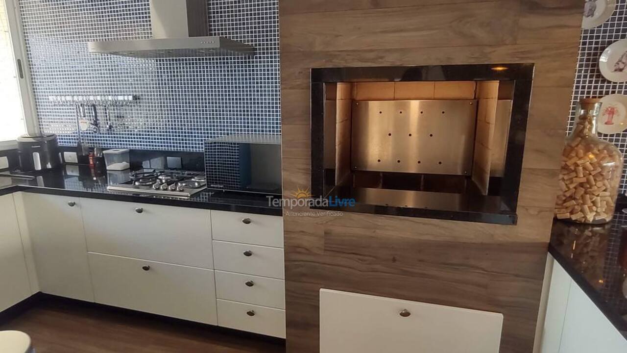 Apartamento para aluguel de temporada em Florianópolis (Cachoeira do Bom Jesus)