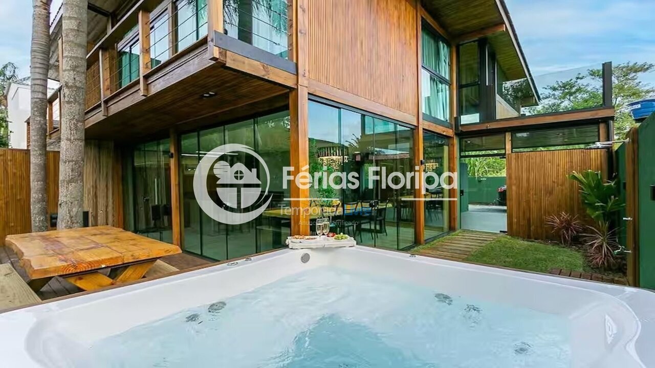 House for vacation rental in Florianópolis (Rio Tavares)