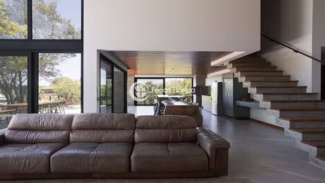 Luxury house with pool in Lagoa da Conceição