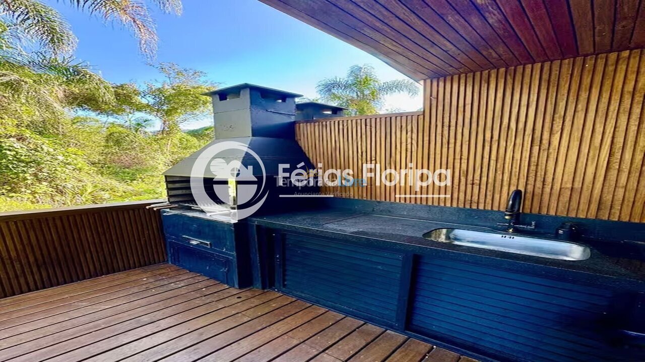 House for vacation rental in Florianópolis (Rio Tavares)