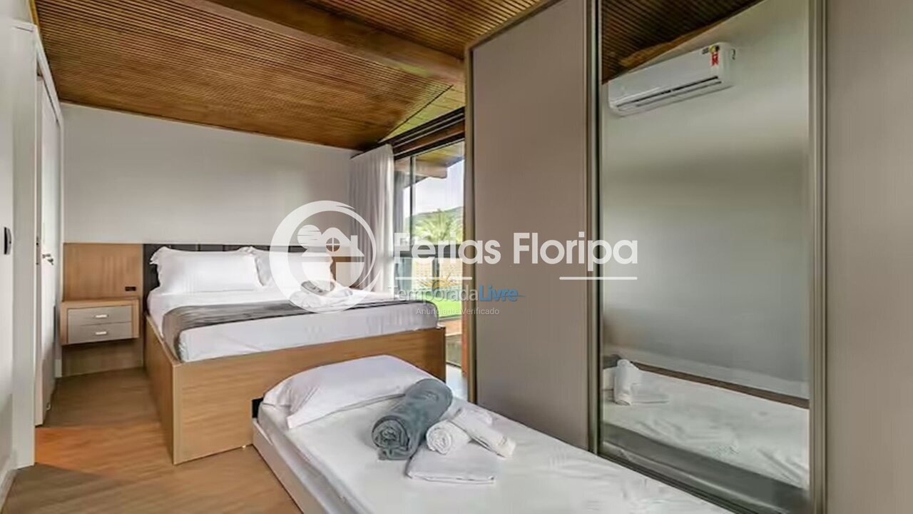 House for vacation rental in Florianópolis (Rio Tavares)