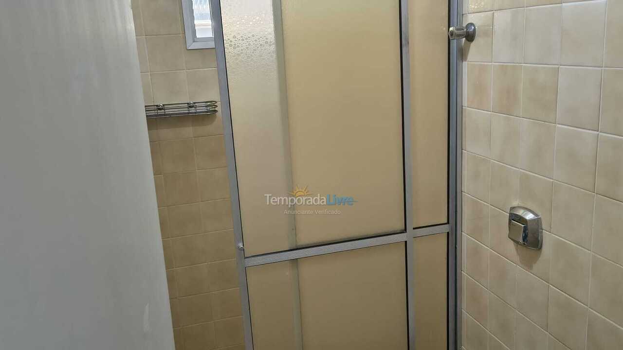 Apartamento para aluguel de temporada em Itapema (Meia Praia)