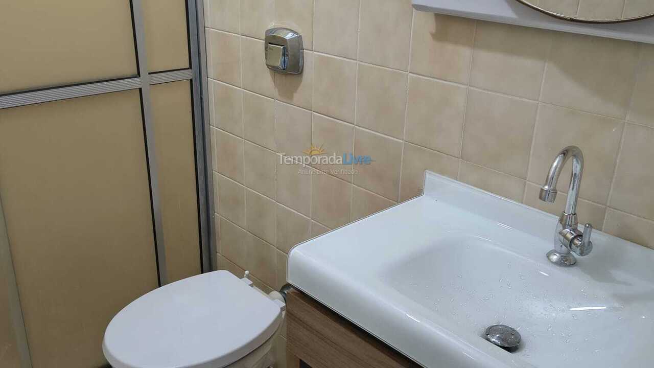 Apartamento para aluguel de temporada em Itapema (Meia Praia)