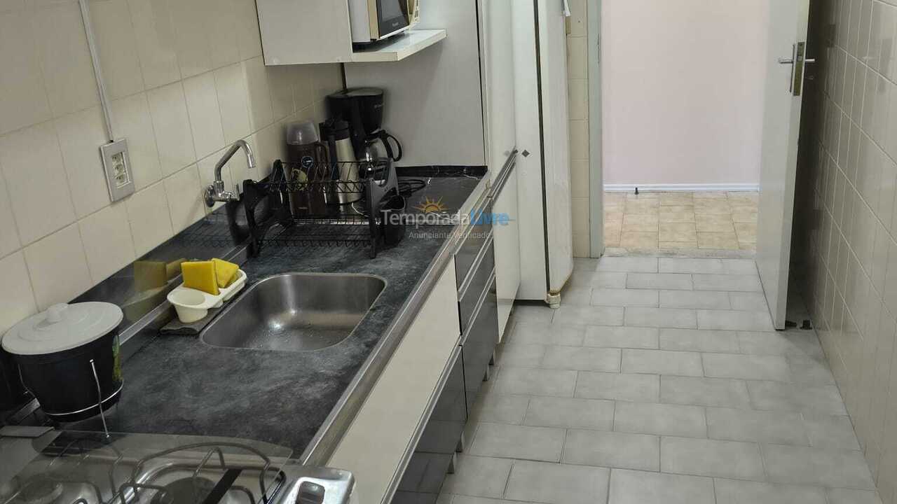 Apartamento para aluguel de temporada em Itapema (Meia Praia)