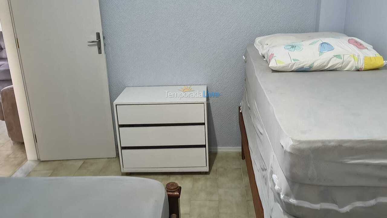 Apartamento para aluguel de temporada em Itapema (Meia Praia)