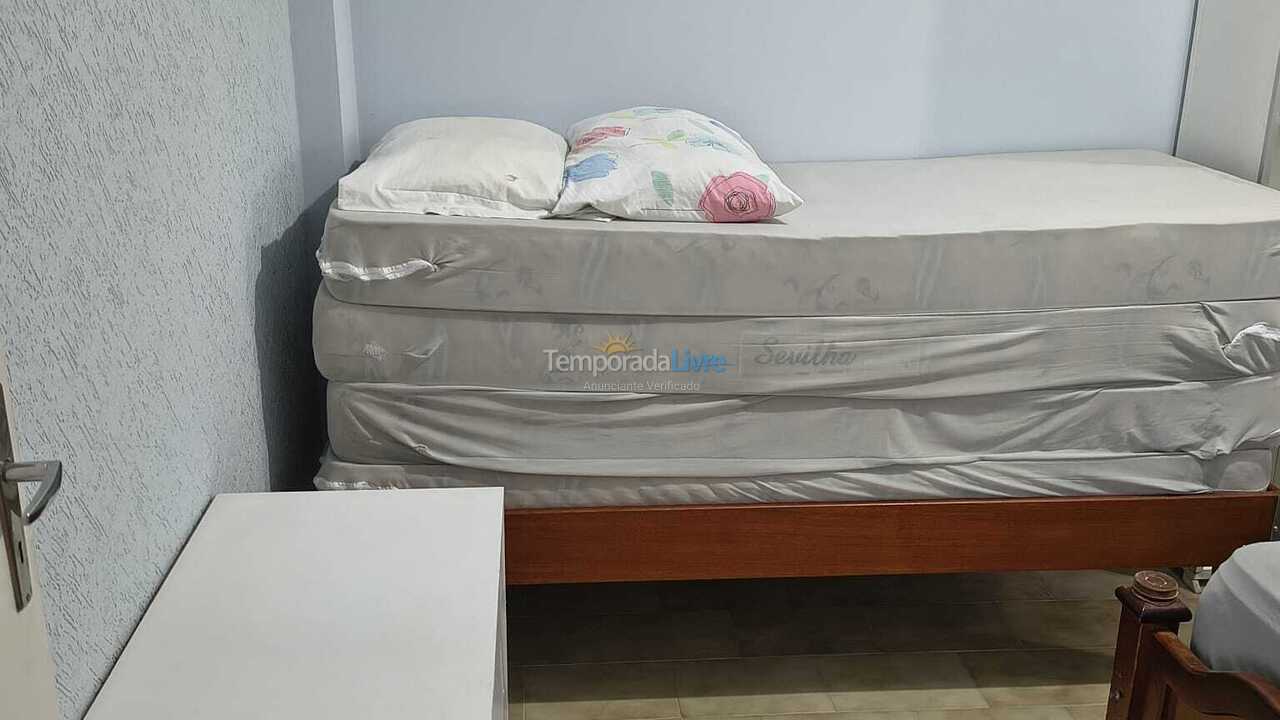 Apartamento para aluguel de temporada em Itapema (Meia Praia)